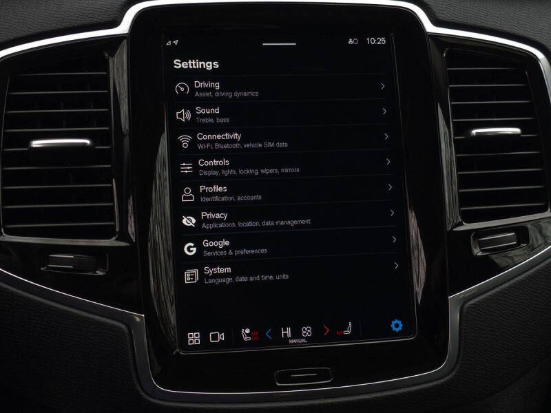 2024 Volvo XC90 Recharge T8 Plus Bright Theme 6P