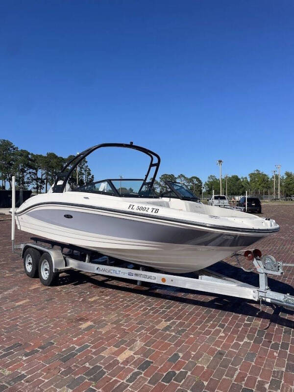 2022 Sea Ray SPX 210