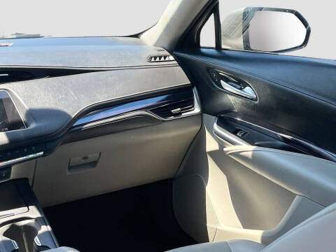 2022 Cadillac XT4 Luxury