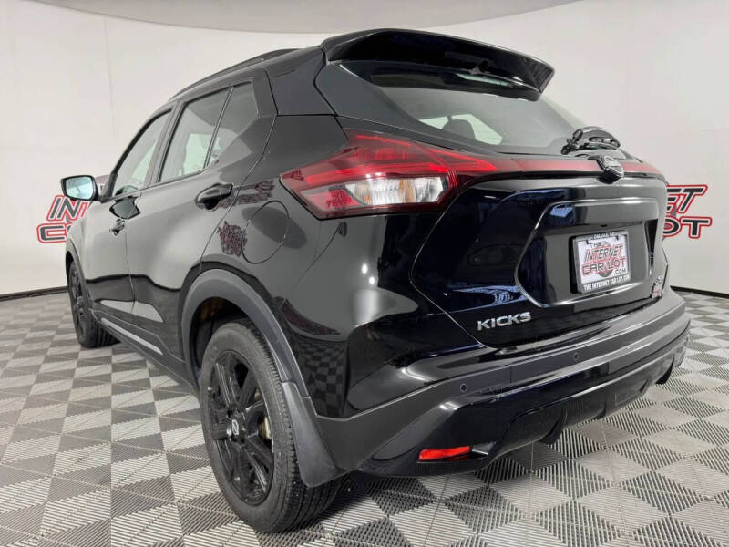 2024 Nissan Kicks SR