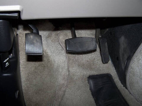2000 Ford E-Series E-150