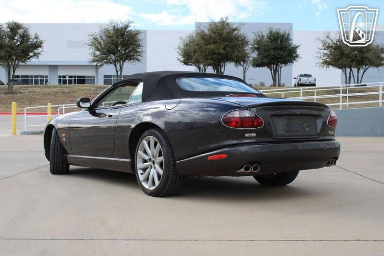 2006 Jaguar XKR