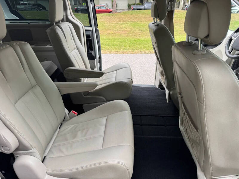 2014 Chrysler Town and Country Touring