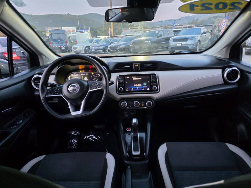 2021 Nissan Versa SV