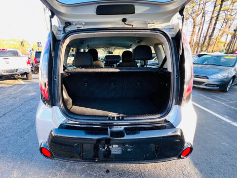 2016 Kia Soul +