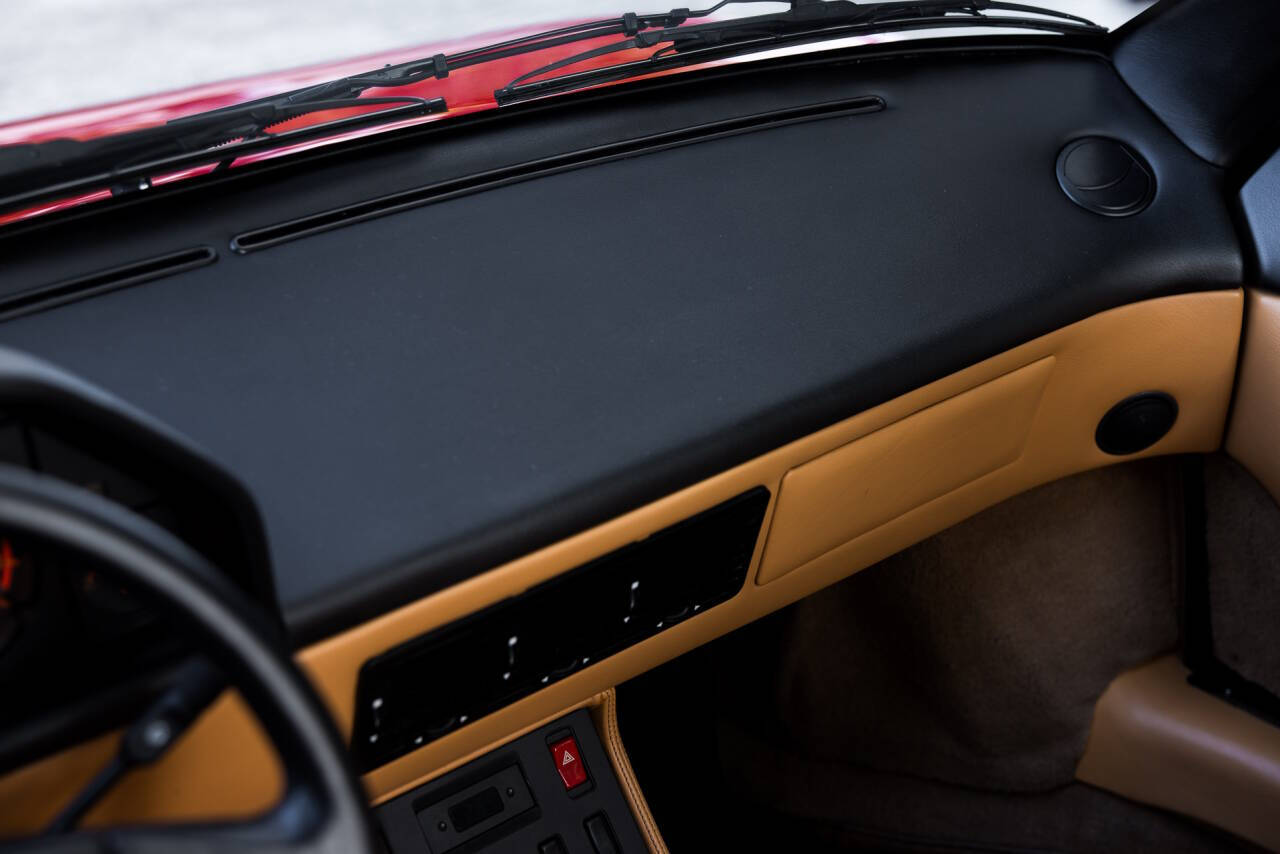 1989 Ferrari Mondial 31