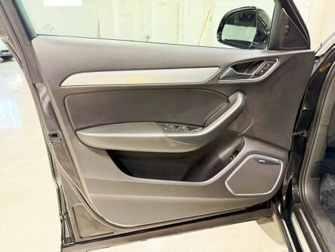 2015 Audi Q3 2.0T quattro Prestige