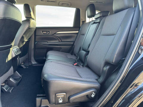 2018 Toyota Highlander LE