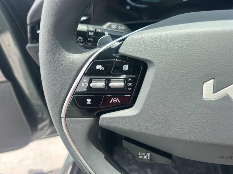 2026 Kia Niro SX