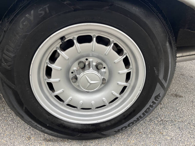 1982 Mercedes-Benz 380-Class 380 SL