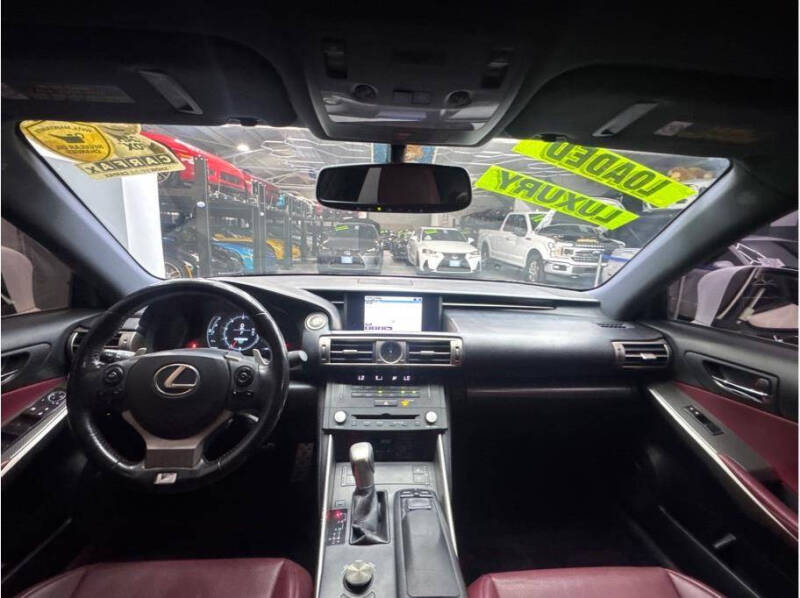 2016 Lexus IS 200t