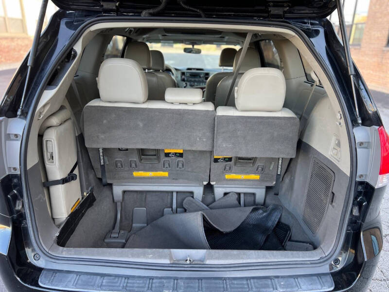 2011 Toyota Sienna XLE 8-Passenger