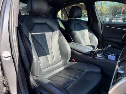 2017 BMW 5 Series 540i