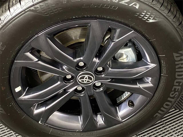 2025 Toyota Sienna XSE 7-Passenger