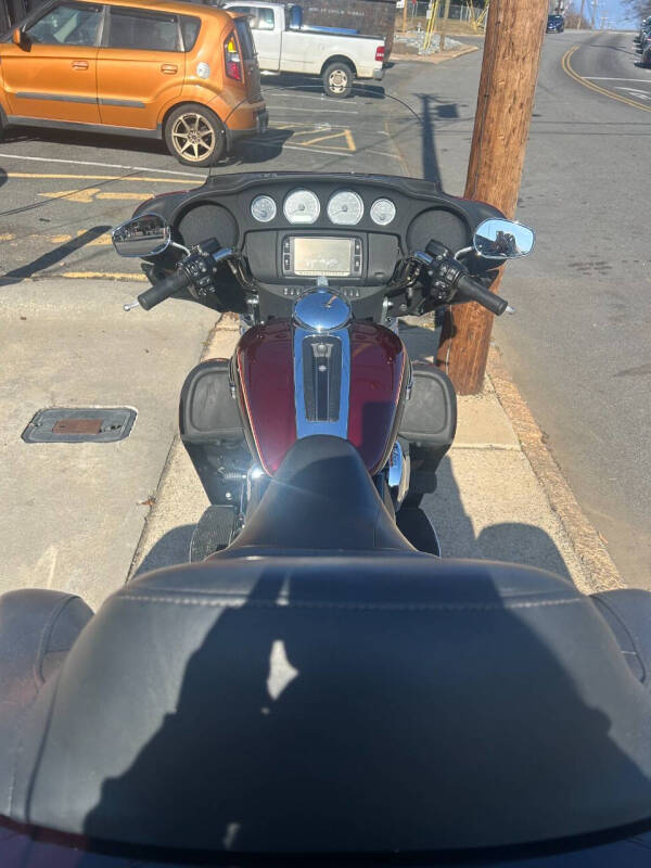 2014 Harley-Davidson Triglide Ultra Class FLHTCUTG