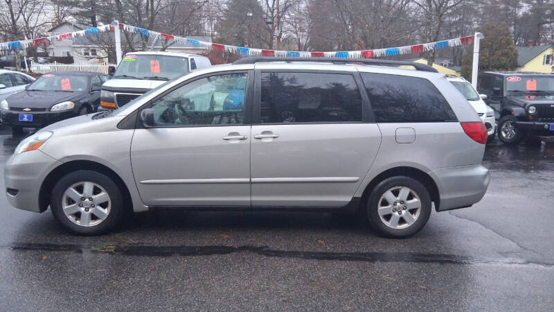 2009 Toyota Sienna LE 7-Passenger