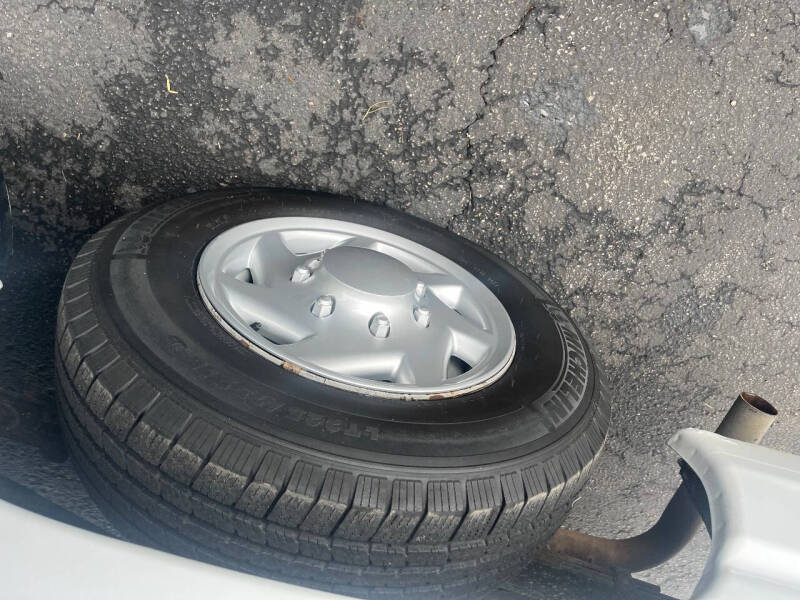 2009 Ford E-Series E-150 XL