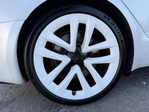 2021 Tesla Model S Long Range
