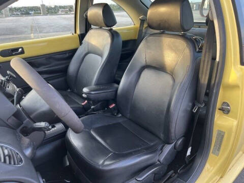 2009 Volkswagen New Beetle Base PZEV