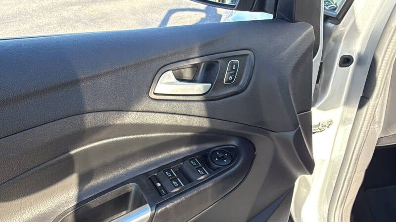 2017 Ford C-MAX Hybrid SE