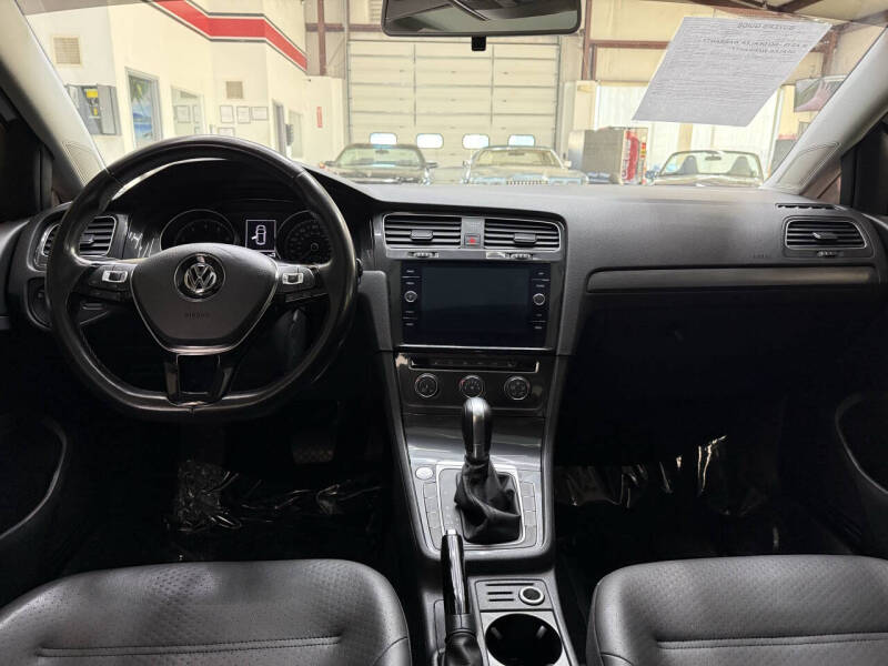 2018 Volkswagen Golf