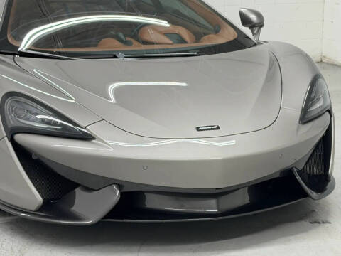 2017 McLaren 570GT