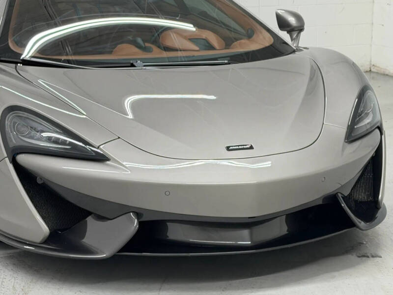 2017 McLaren 570GT