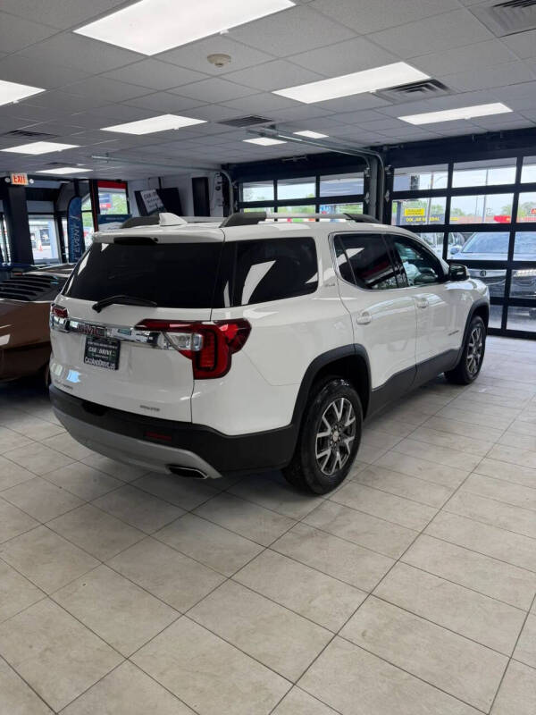2022 GMC Acadia SLE