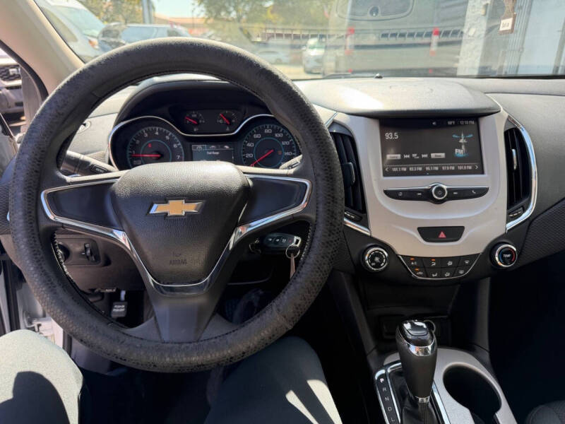 2017 Chevrolet Cruze LS Auto