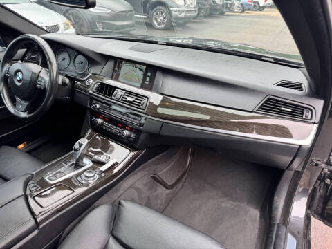 2012 BMW 5 Series 550i