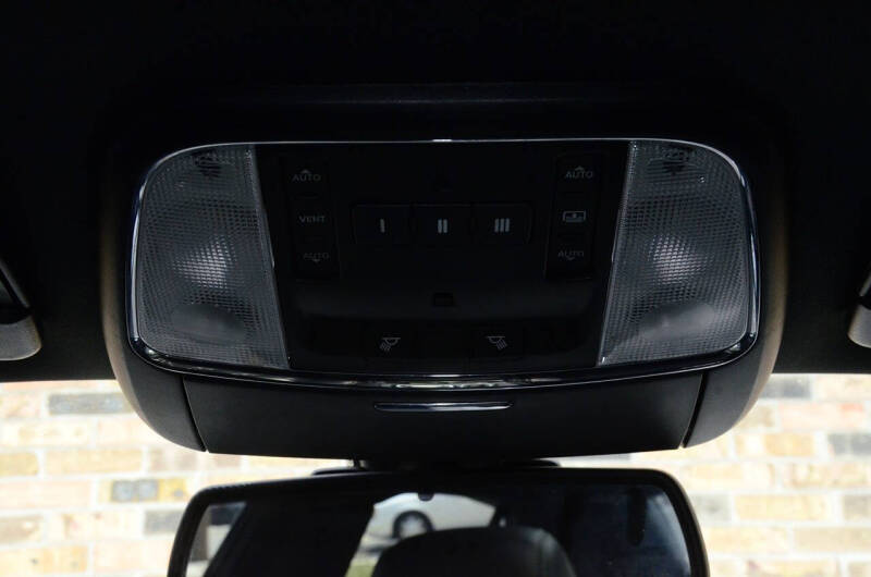 2016 Chrysler 300 S