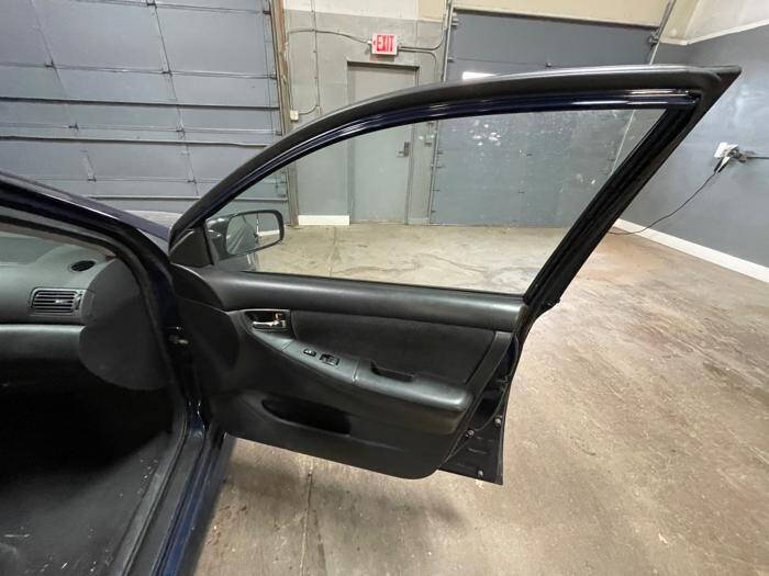 2004 Toyota Corolla CE