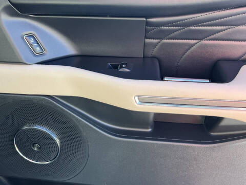 2023 Ford Expedition MAX Platinum