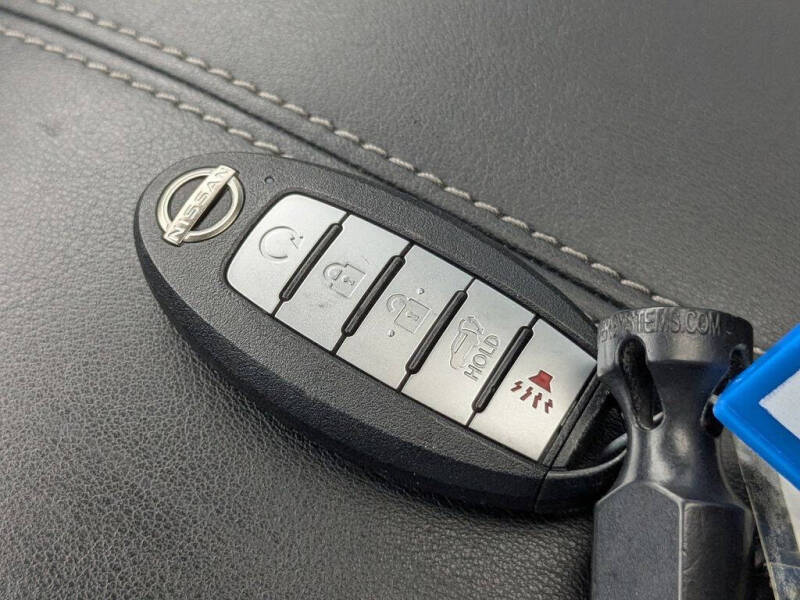 2022 Nissan Pathfinder Platinum