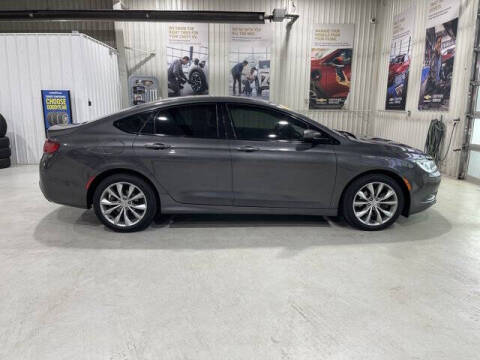 2016 Chrysler 200 S