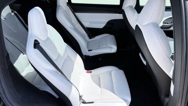2022 Tesla Model X Plaid