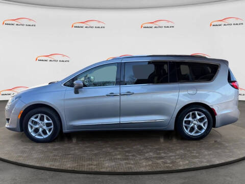 2018 Chrysler Pacifica Touring L Plus