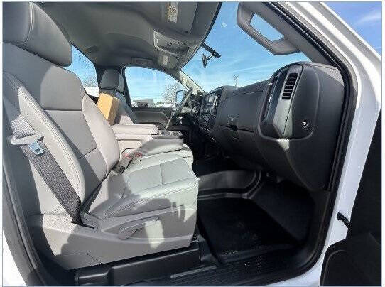 2024 Chevrolet Silverado 5500HD