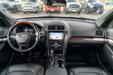 2017 Ford Explorer Platinum