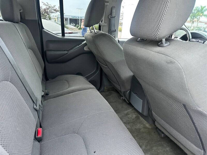 2017 Nissan Frontier SV