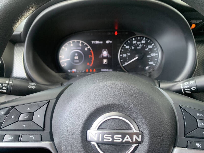 2023 Nissan Kicks SV