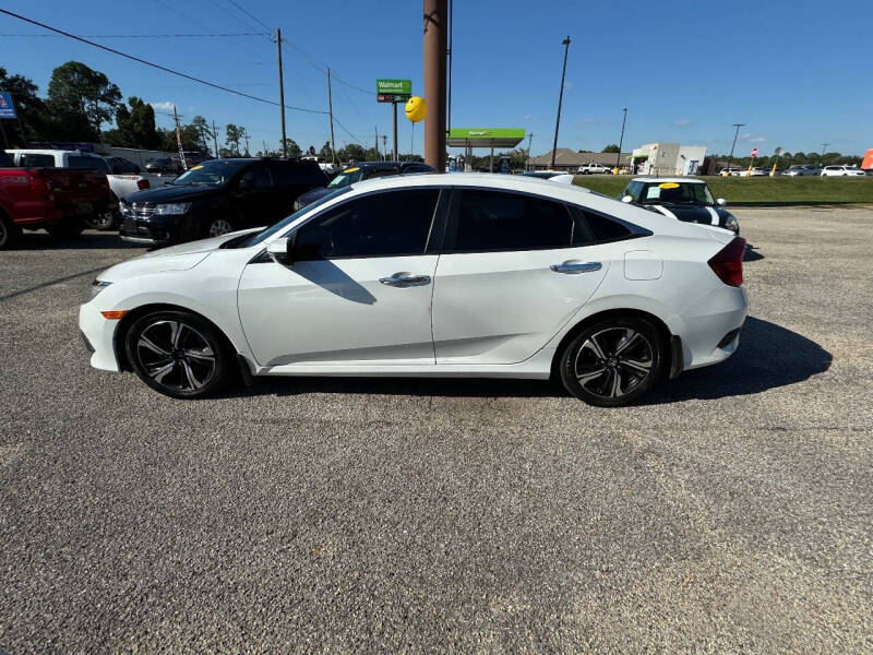 2017 Honda Civic Touring photo 5