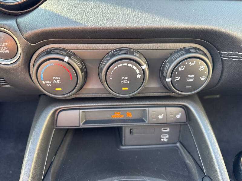 2024 Mazda MX-5 Miata Club