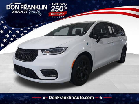 2024 Chrysler Pacifica Plug-In Hybrid Select