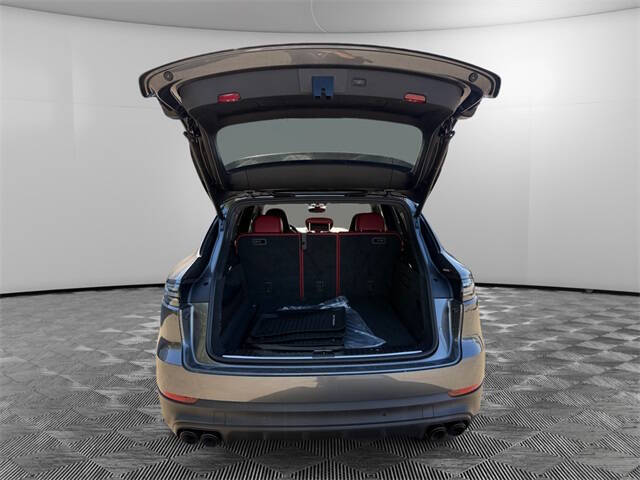 2023 Porsche Cayenne