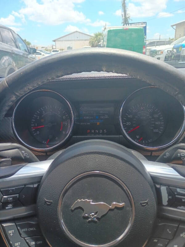 2016 Ford Mustang V6