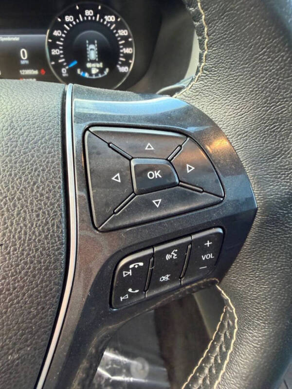 2019 Ford Explorer Platinum