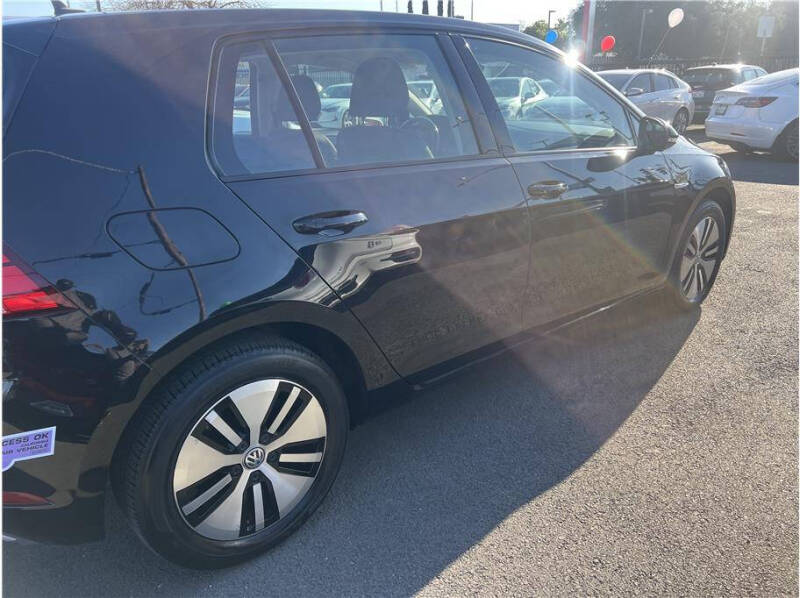 2019 Volkswagen e-Golf SE