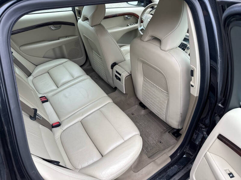 2010 Volvo XC70 T6