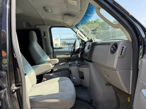 2013 Ford E-Series